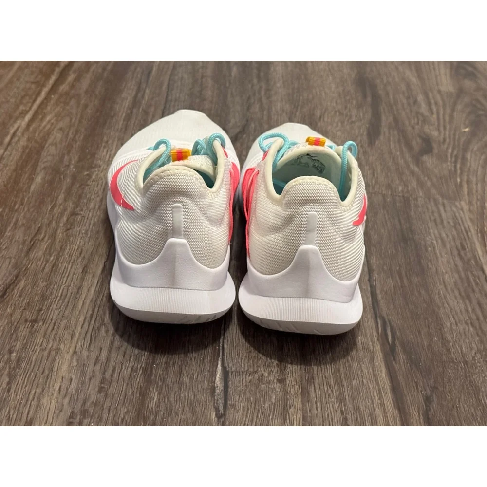 Nike VTR Womens Sneakers AT4345-102 White/Pink/Orange Size 9 EUC - Picture 3 of 8